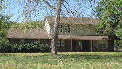 Pre-foreclosure in  OLD FARM LN Edmond, OK 73013