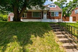 Pre-foreclosure in  CLIFTON DR Dayton, OH 45417