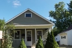 Pre-foreclosure in  E 9TH ST Uhrichsville, OH 44683