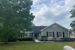 Pre-foreclosure in  HAMPSHIRE PL Jacksonville, NC 28546