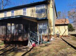 Pre-foreclosure in  ASHBLUFF CT Charlotte, NC 28216