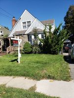 Pre-foreclosure in  GOLD ST Valley Stream, NY 11580