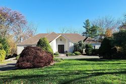 Pre-foreclosure in  POST LN Livingston, NJ 07039