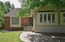 Pre-foreclosure in  NE SHADY LANE DR Kansas City, MO 64119