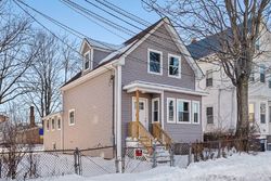 Pre-foreclosure Listing in EVERETT AVE SOMERVILLE, MA 02145