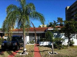 Pre-foreclosure in  PONCE DE LEON BLVD Miami, FL 33134