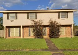Pre-foreclosure in  FLINTWOOD AVE Baton Rouge, LA 70811