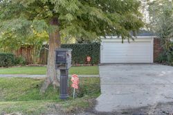 Pre-foreclosure in  KAISER DR Lafayette, LA 70508