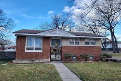 Pre-foreclosure in  BIGGER ST Gary, IN 46404