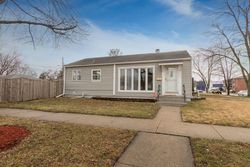 Pre-foreclosure Listing in CLYDE AVE LYONS, IL 60534