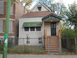 Pre-foreclosure in  S GREEN ST Chicago, IL 60621