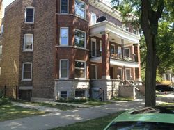 Pre-foreclosure in  W LOGAN BLVD  Chicago, IL 60647