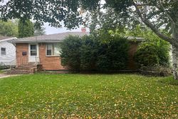 Pre-foreclosure in  ELIM AVE Zion, IL 60099