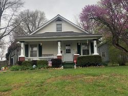 Pre-foreclosure in  E PARKER AVE Independence, MO 64050