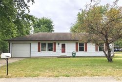 Pre-foreclosure Listing in HITCHCOCK DR HOPE, IN 47246