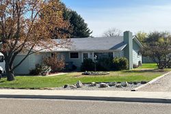 Pre-foreclosure in  S MONTANA AVE Caldwell, ID 83605