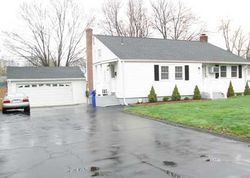 Pre-foreclosure in  MATTHEW RD East Hartford, CT 06108