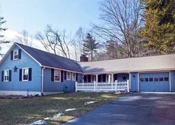 Pre-foreclosure Listing in TRAILSEND DR CANTON, CT 06019