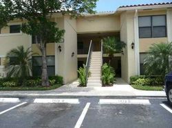 Pre-foreclosure in  BALFOUR POINT DR APT G West Palm Beach, FL 33411
