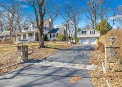  Romanock Rd, Fairfield CT