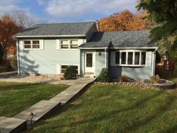 Pre-foreclosure in  ORIOLE DR Poughkeepsie, NY 12601