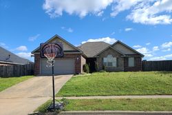 Pre-foreclosure in  N BATSFORD DR Fayetteville, AR 72704
