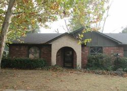 Pre-foreclosure in  E 24TH PL Tulsa, OK 74129