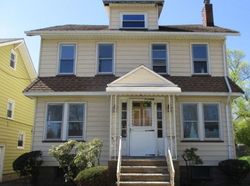 Pre-foreclosure in  PARKVIEW TER Orange, NJ 07050