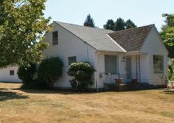 Pre-foreclosure in  SE 152ND AVE Portland, OR 97233