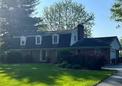 Pre-foreclosure in  MANLEY RD Maumee, OH 43537