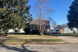 Pre-foreclosure in  ABBOTT AVE Toledo, OH 43614