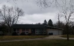 Pre-foreclosure in  SLEEPY HOLLOW ST Livonia, MI 48150