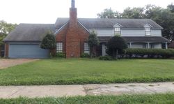 Pre-foreclosure in  CRAIGMONT DR Memphis, TN 38128