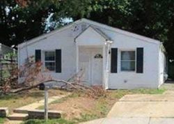 Pre-foreclosure in  WARREN AVE Hyattsville, MD 20785