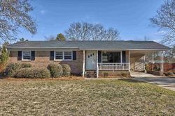 Pre-foreclosure in  TRUESDELL AVE Lugoff, SC 29078