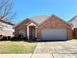 Pre-foreclosure in  COUNTRY VALLEY LN Fort Worth, TX 76179