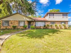 Pre-foreclosure in  CLOVERDALE DR Fort Worth, TX 76134