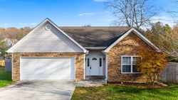 Pre-foreclosure in  GENTRY RD Chattanooga, TN 37421