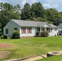 Pre-foreclosure in  PAMPAS DR Chesterfield, VA 23832