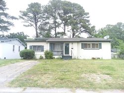 Pre-foreclosure in  N INGLESIDE DR Norfolk, VA 23502