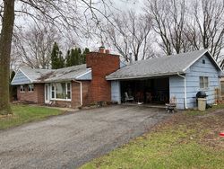 Pre-foreclosure Listing in KILLARNEY PARK DR BURTON, MI 48529