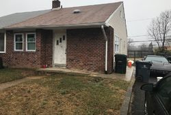 Pre-foreclosure Listing in EDGEWOOD AVE ABINGTON, PA 19001