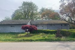 Pre-foreclosure in  EDINA LN NE Salem, OR 97301