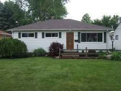 Pre-foreclosure in  CRESTWOOD DR Cleveland, OH 44130