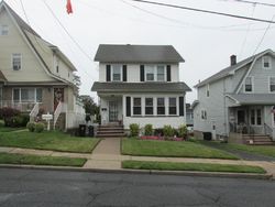 Pre-foreclosure in  CLEVELAND AVE Hasbrouck Heights, NJ 07604