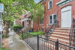 Pre-foreclosure in  PARK ST Jersey City, NJ 07304