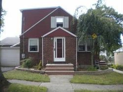 Pre-foreclosure in  COOLIDGE AVE Hasbrouck Heights, NJ 07604