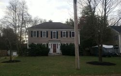 Pre-foreclosure in  GREENLEAF DR Seabrook, NH 03874