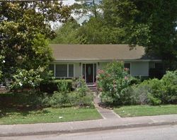 Pre-foreclosure in  HANGING MOSS RD Jackson, MS 39206