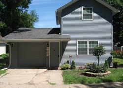 Pre-foreclosure in  N LINCOLN ST Lake Crystal, MN 56055